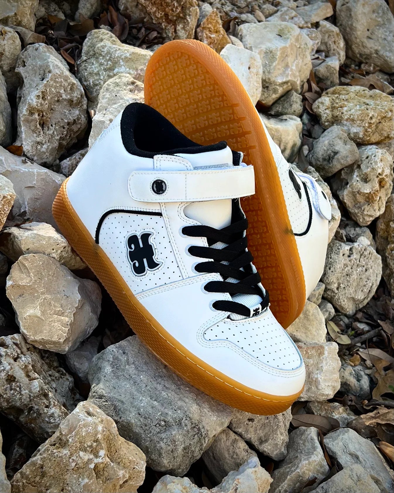 Grasshopper - White Leather & Perf